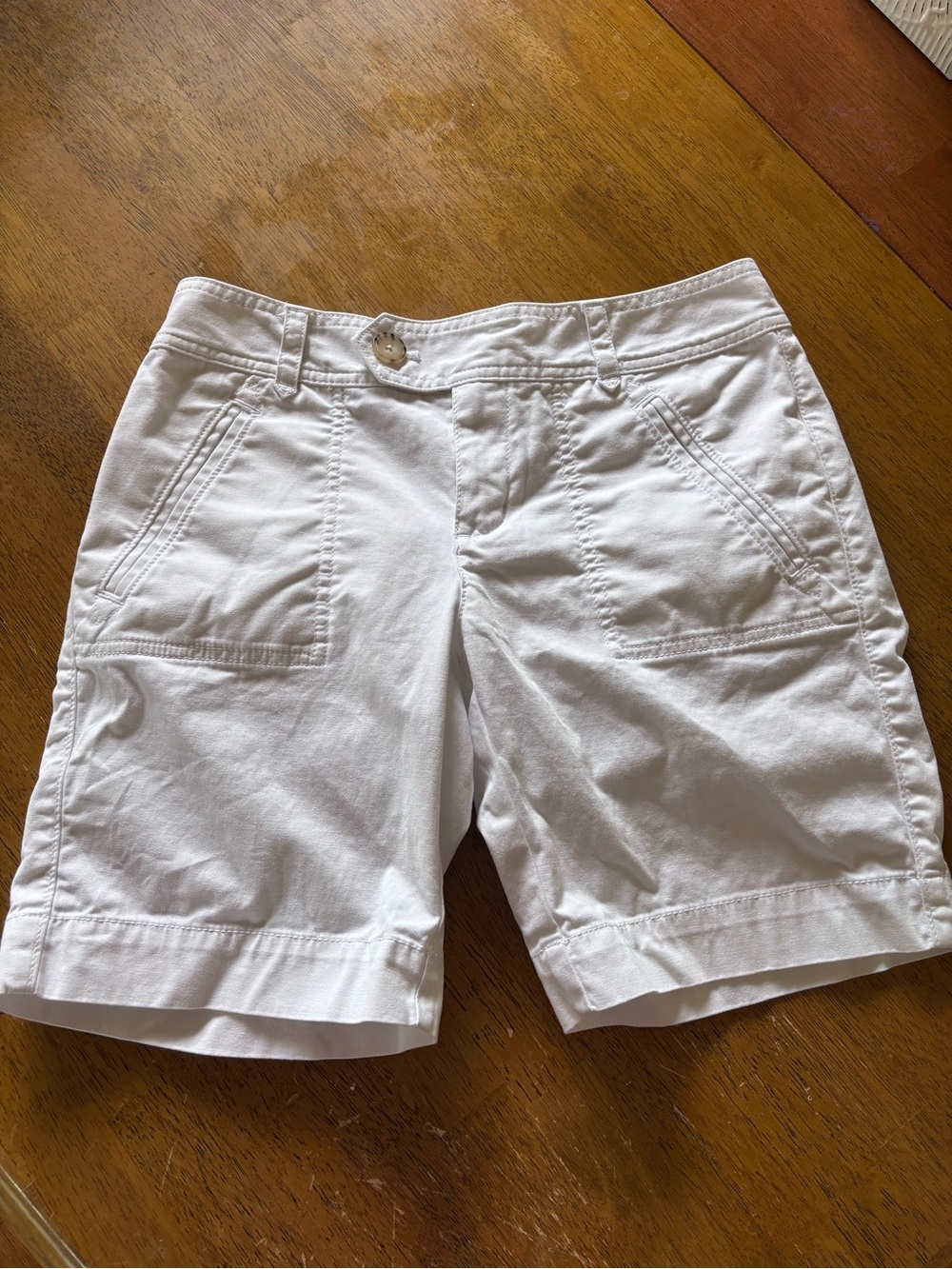 Eddie Bauer Mercer Fit White Cotton Stretch Bermuda Shorts Size 2